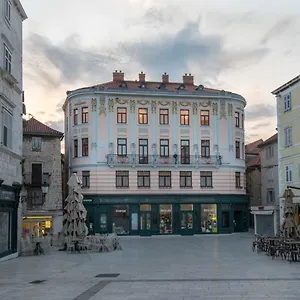 Square Heritage Сплит